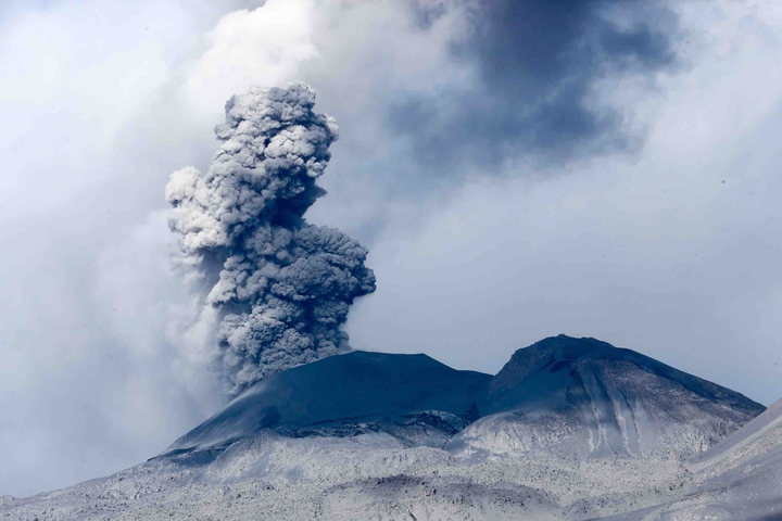 Sabancaya erupting Volcano in Peru 2017