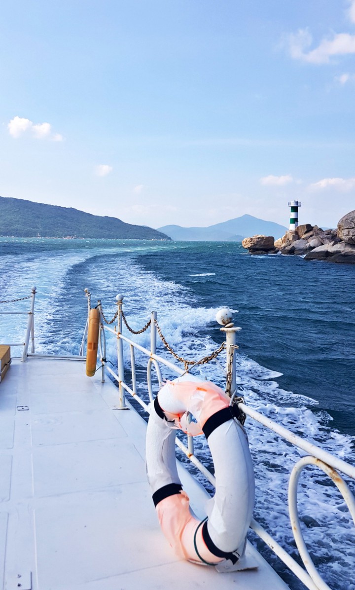 море