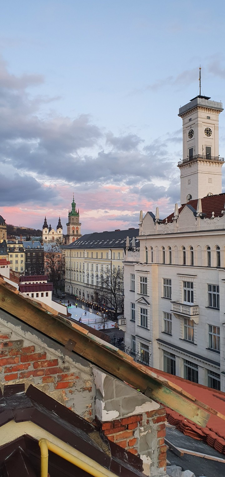 Dreamy sunset in Lviv