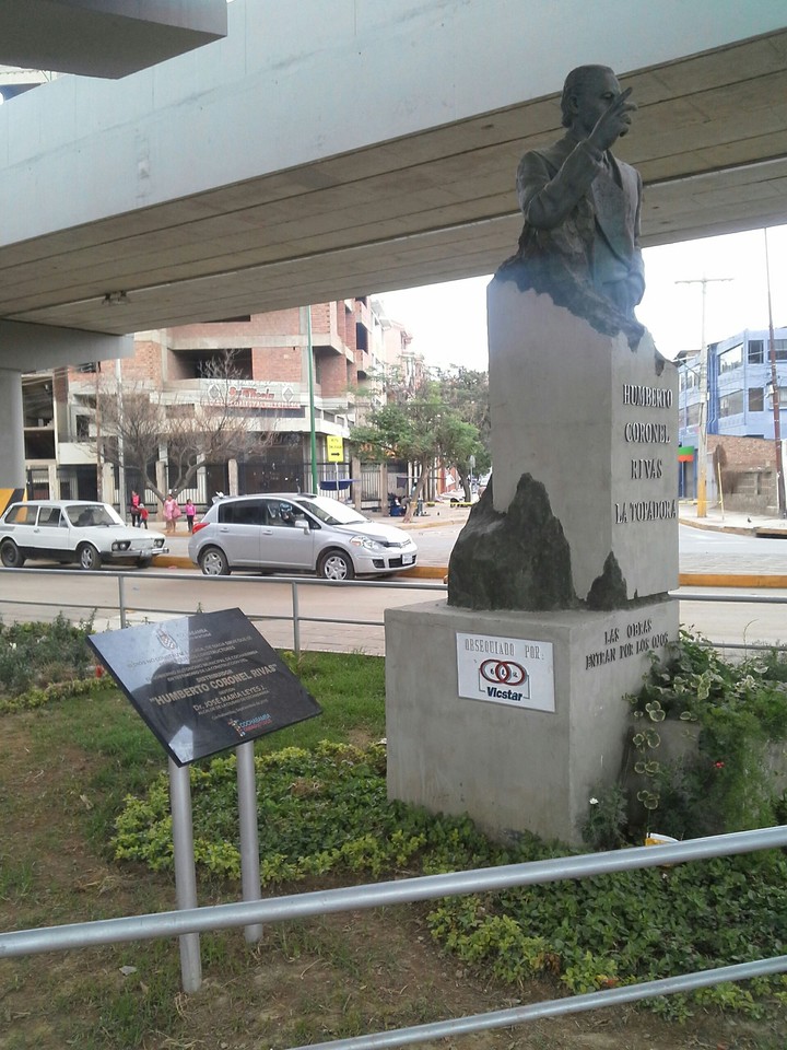 monumento alcalde topadora