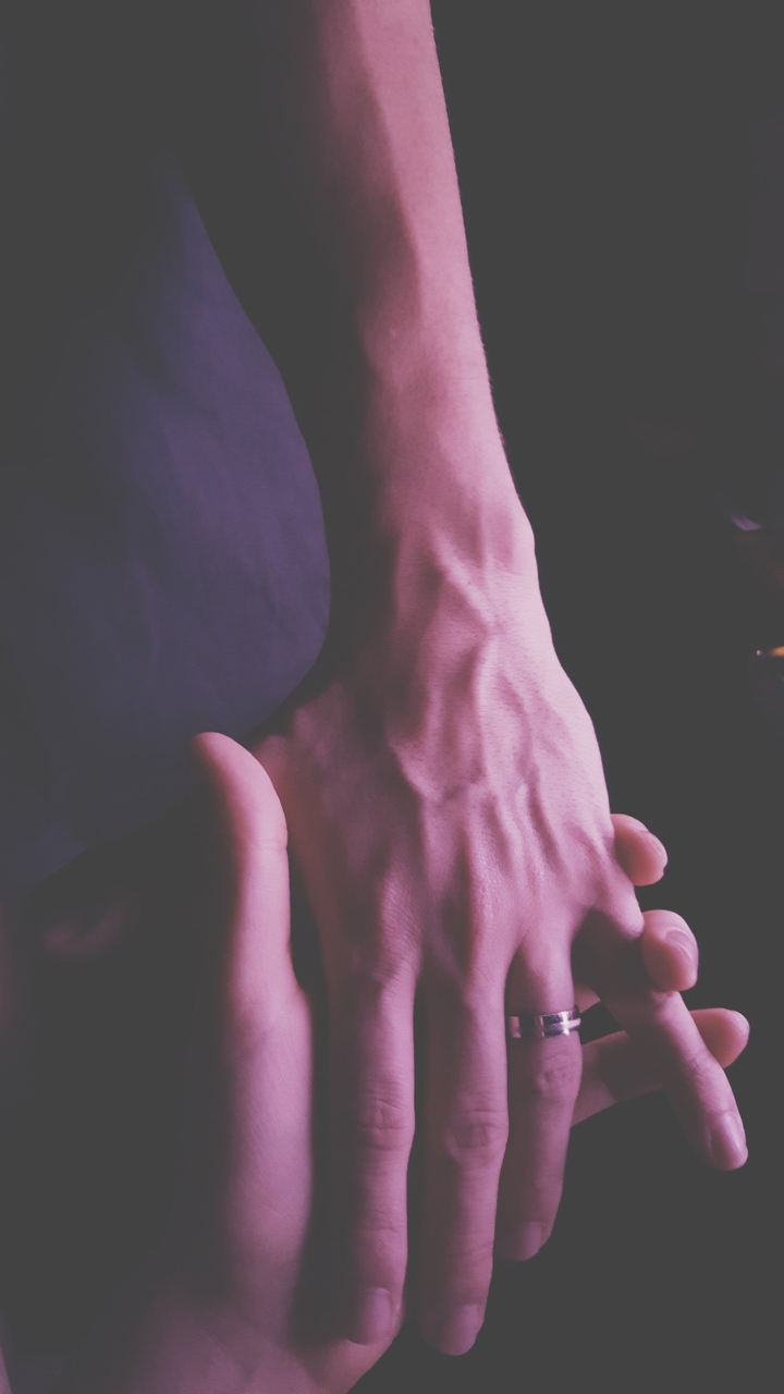hands