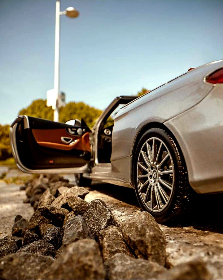 Mercedes Benz