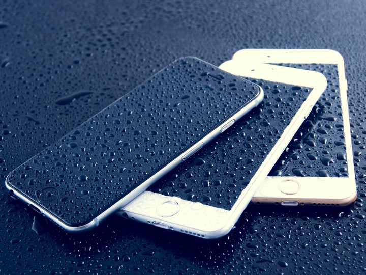 IPhone