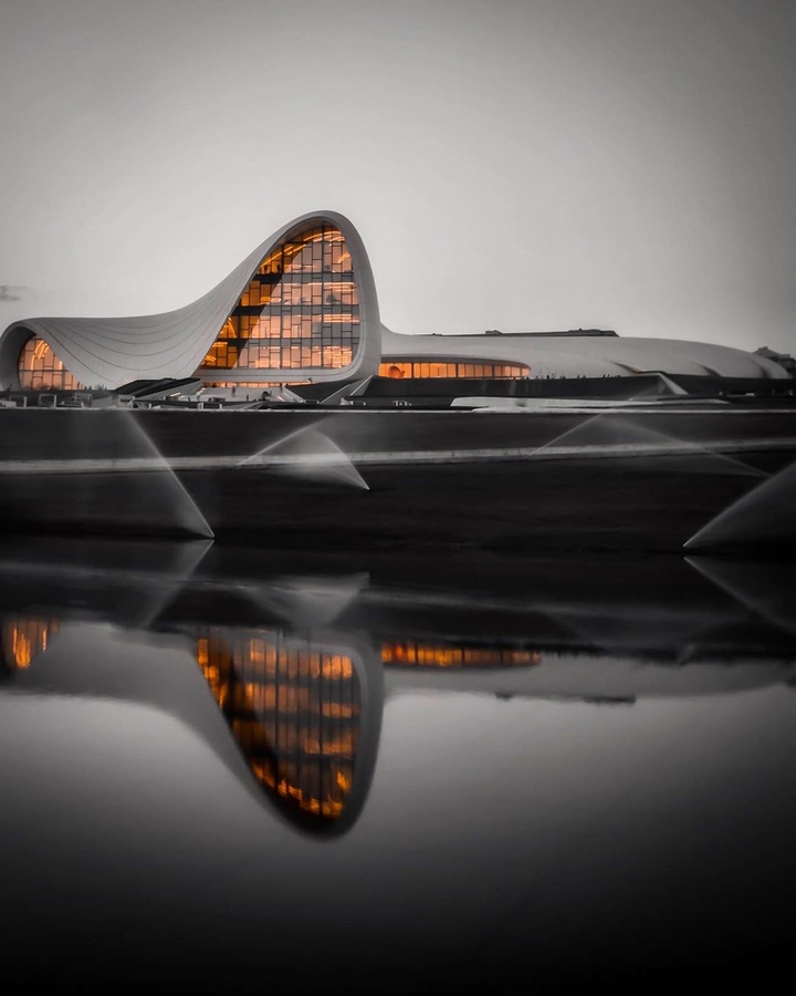 A Glimpse of Utopia. Heydar Aliyev Center. Baku