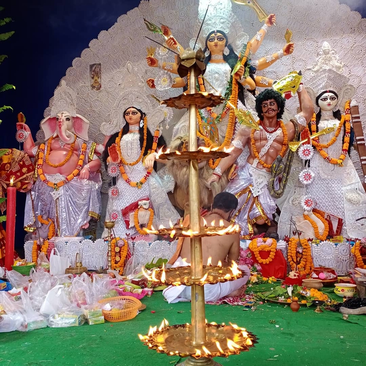 Maa