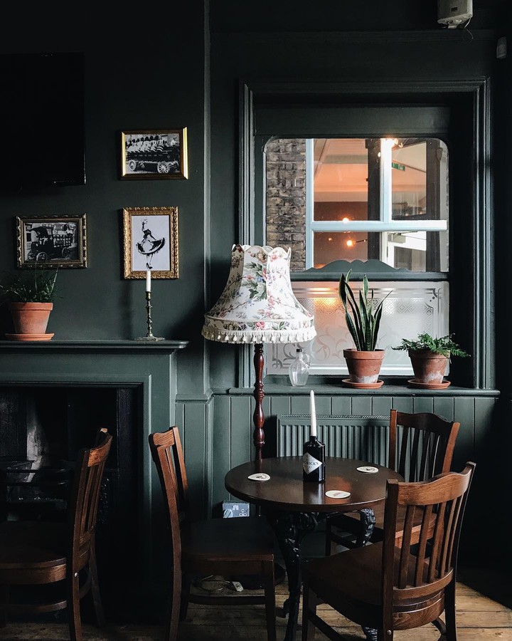 London Café