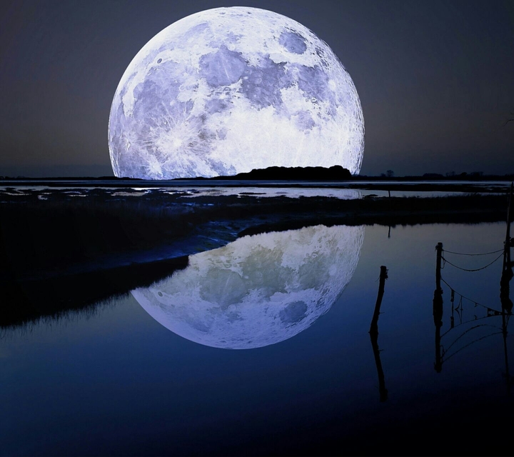 ou ! Big moon !