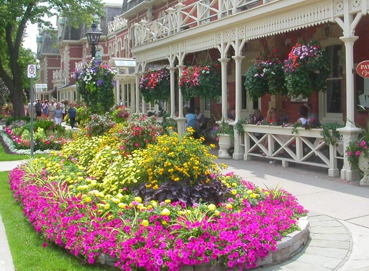 Niagara Fall by the lake Ontario Canada