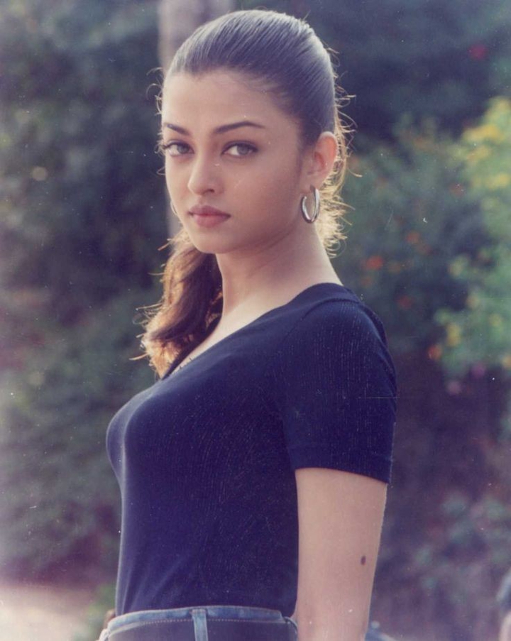 Aishwarya Rai cute and young