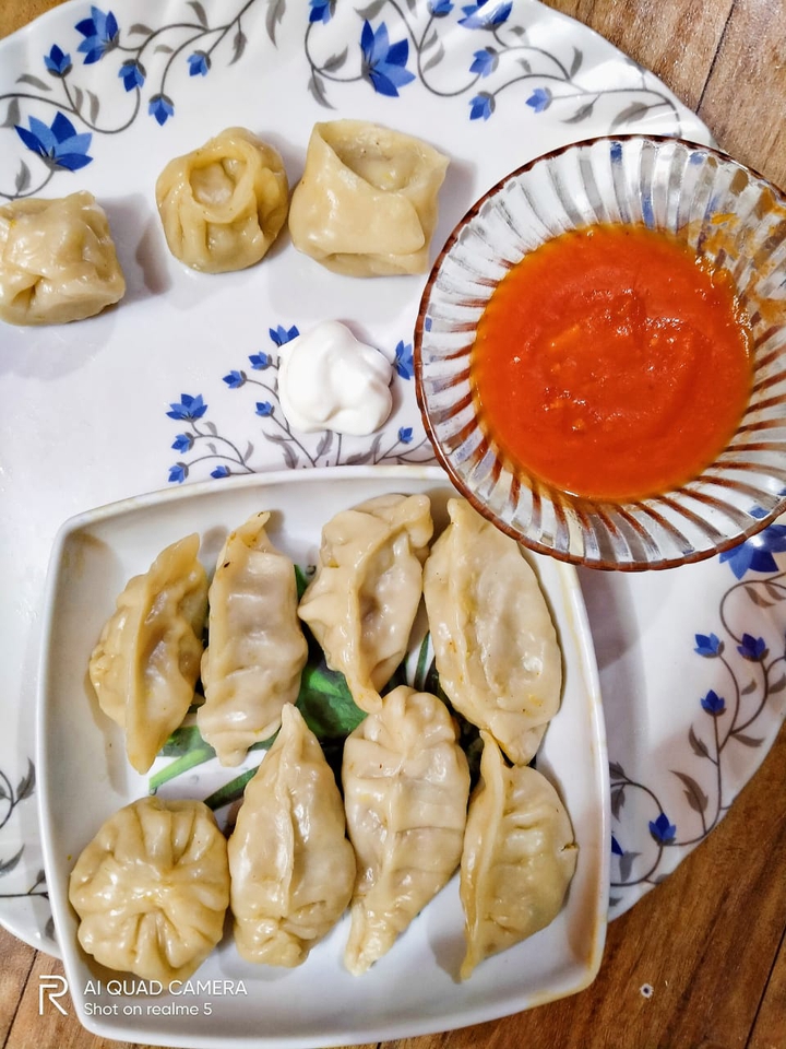 momos