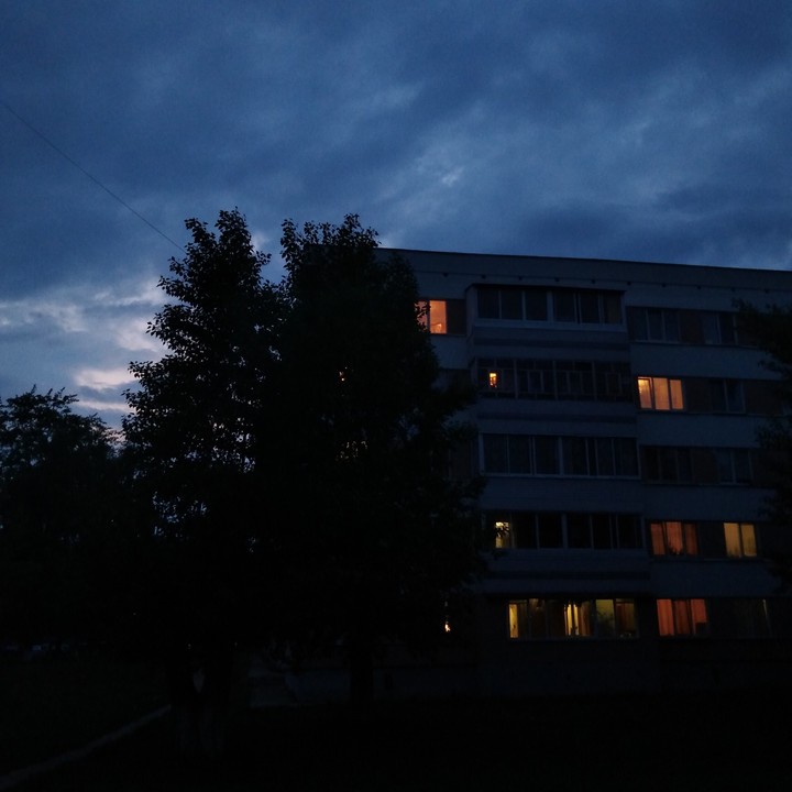 silently place
