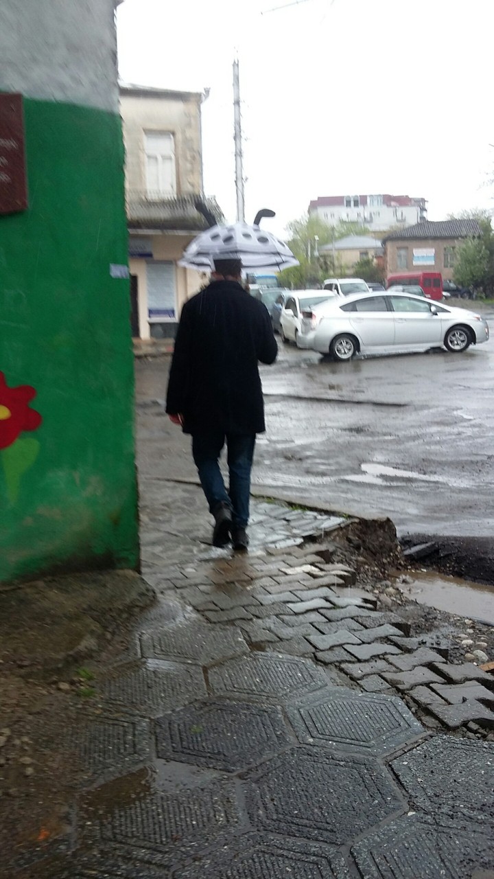 ეს კაცი მიყუარს