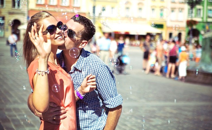 kiss