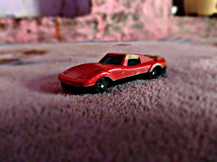 Toy car