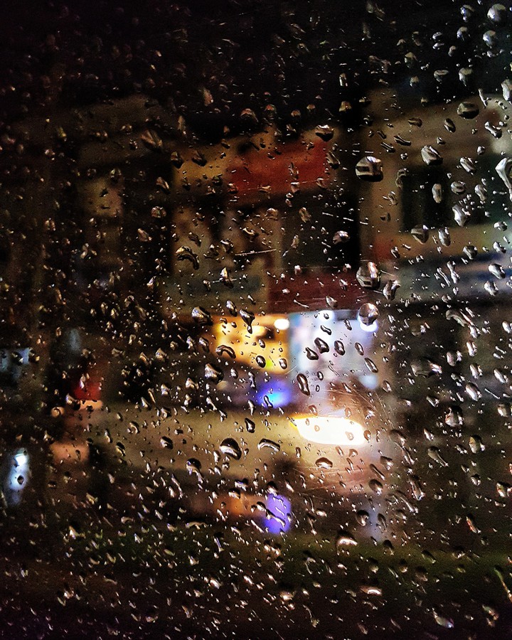 A rainy night in the City