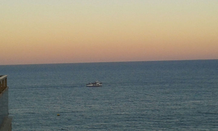 bateau sur l'eau