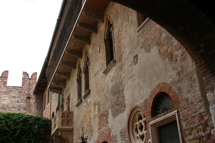 Juliet's balcony from Romeo and Juliet,Italy