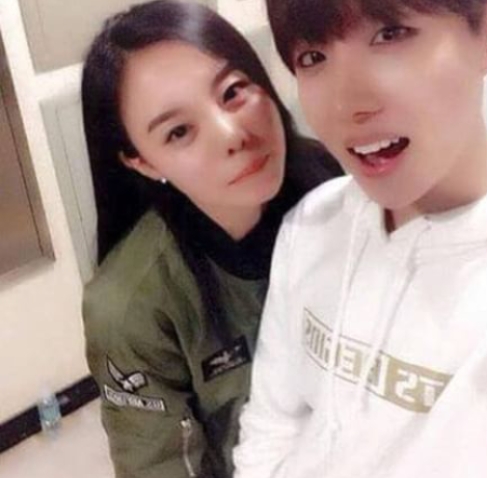 جى هوپ و خواهرش.            제이홉
