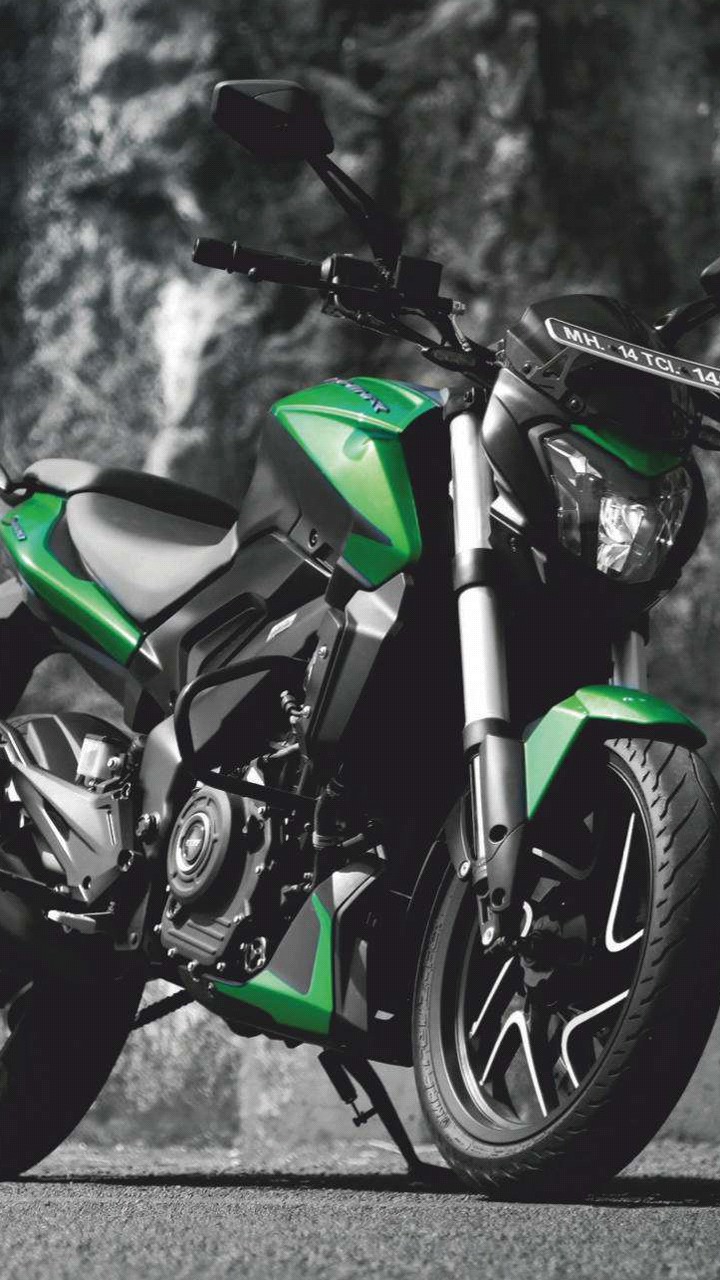 Bajaj Dominar