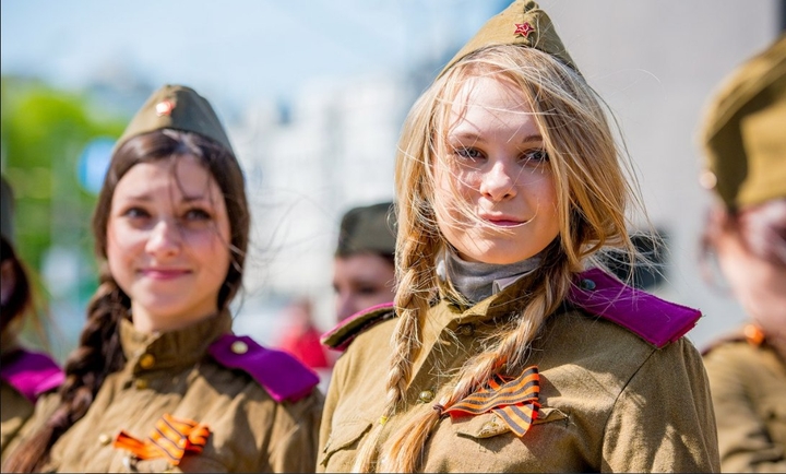 Ещё две красавицы