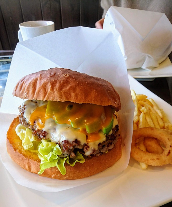 avocado burger