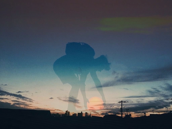 月を持つ