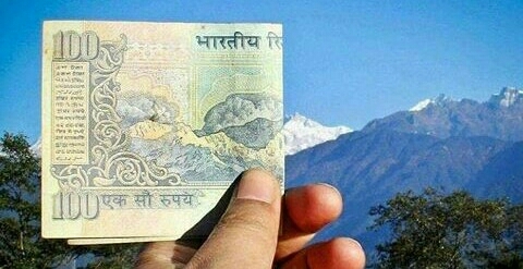 100₹