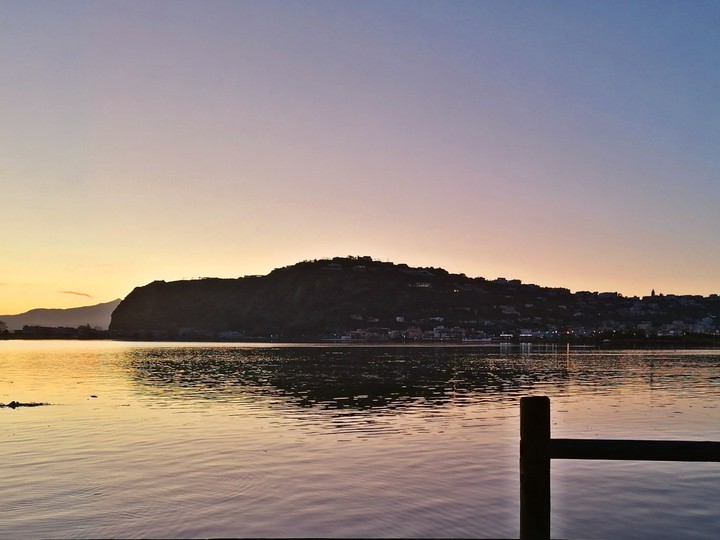 Water mirror (Lago Miseno)
