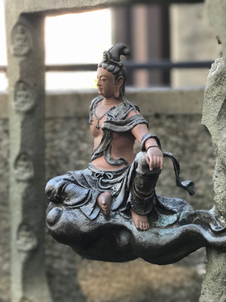自在菩薩