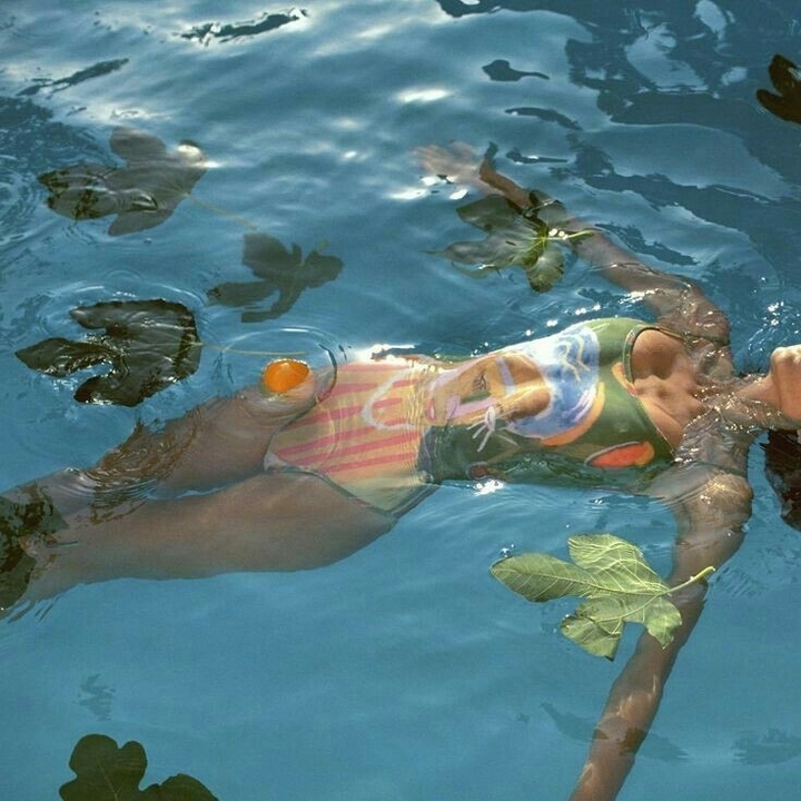 вода