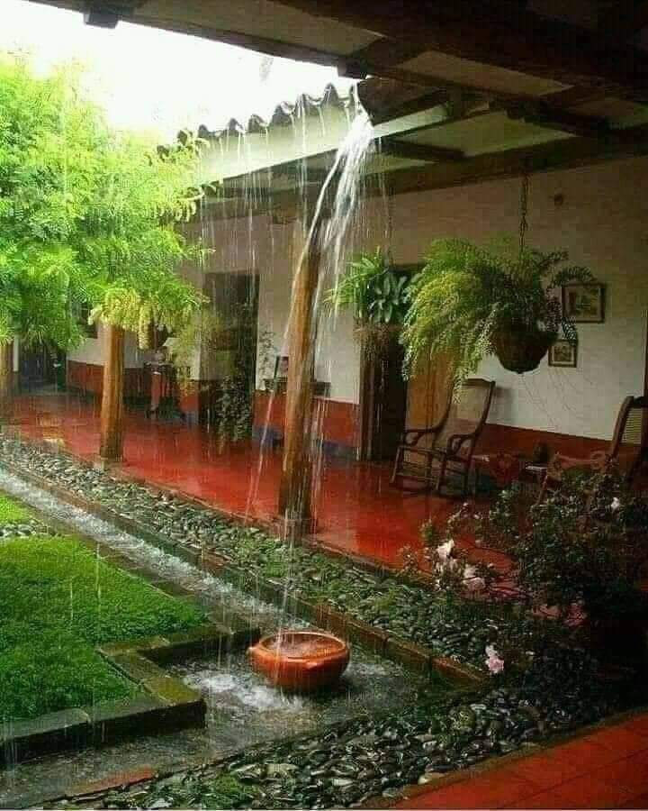 tarde de lluvia en el rancho Mexico