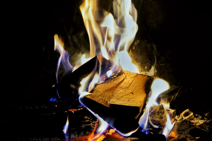 logs burning winter