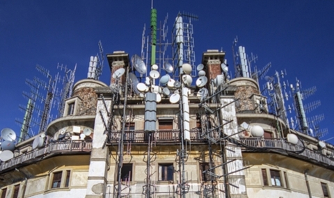 Bosco di antenne:..