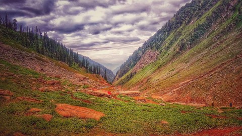 Ratti Gali Lake