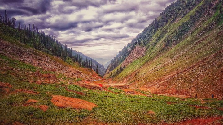 Ratti Gali Lake