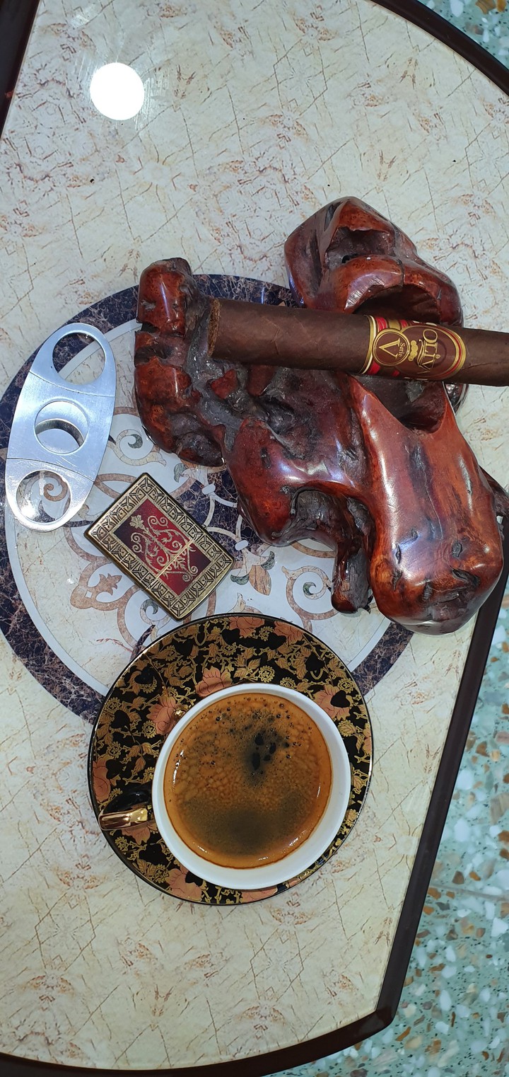 cigar and coffee ☕