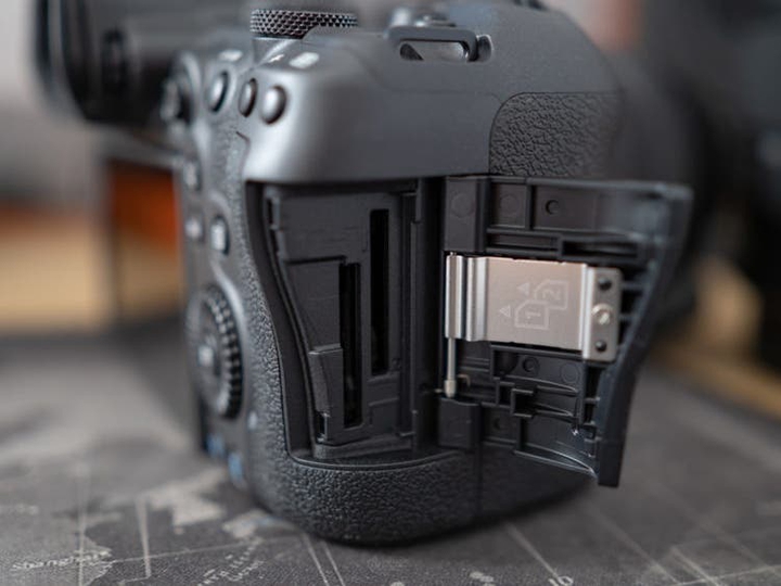 Canon EOS R6