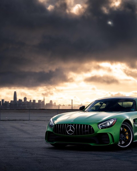 Mercedez AMG GT-R
