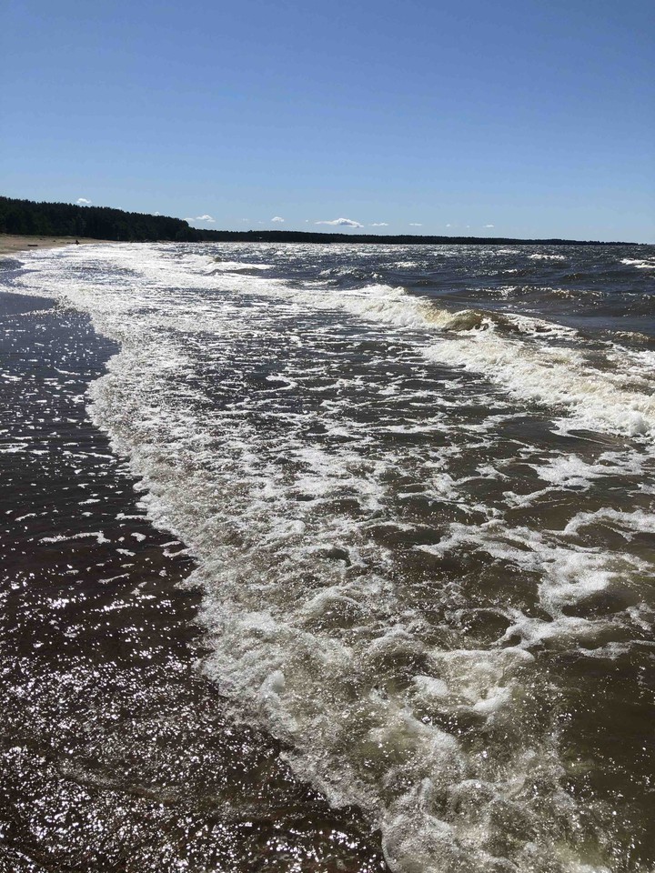 море волнуется