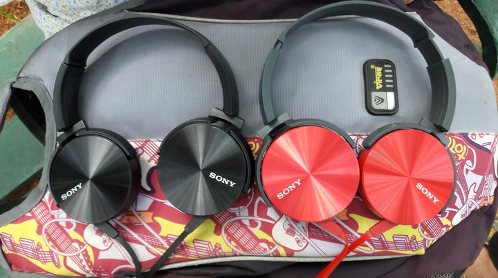 HEADPHONE