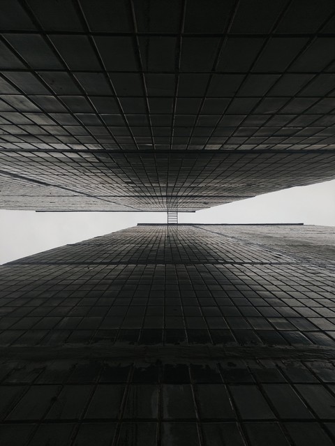 город