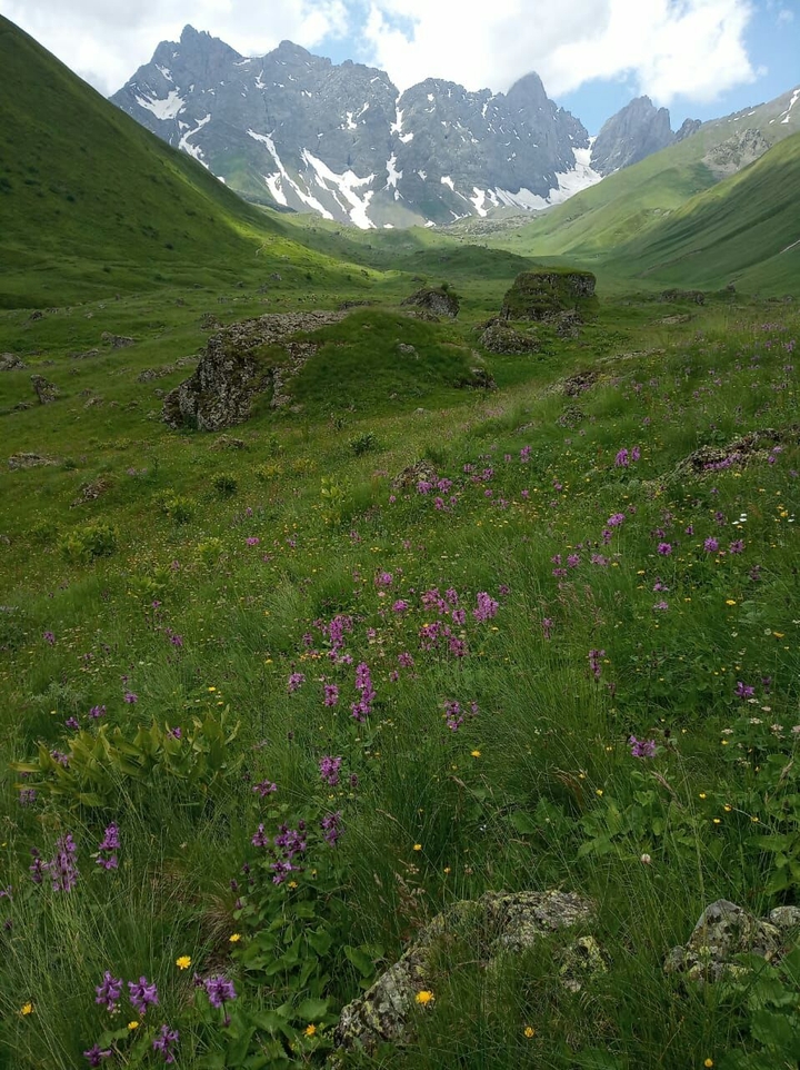 #abudelaurilakes #georgia  #mountain