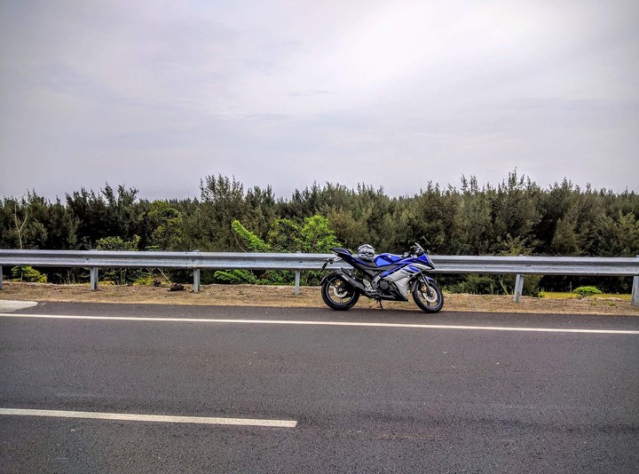 Yamaha r15