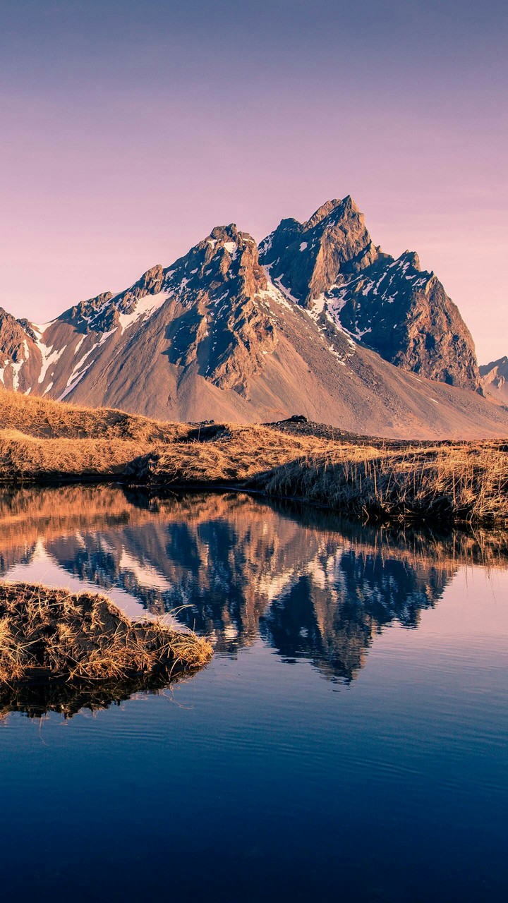 Mounten and lake