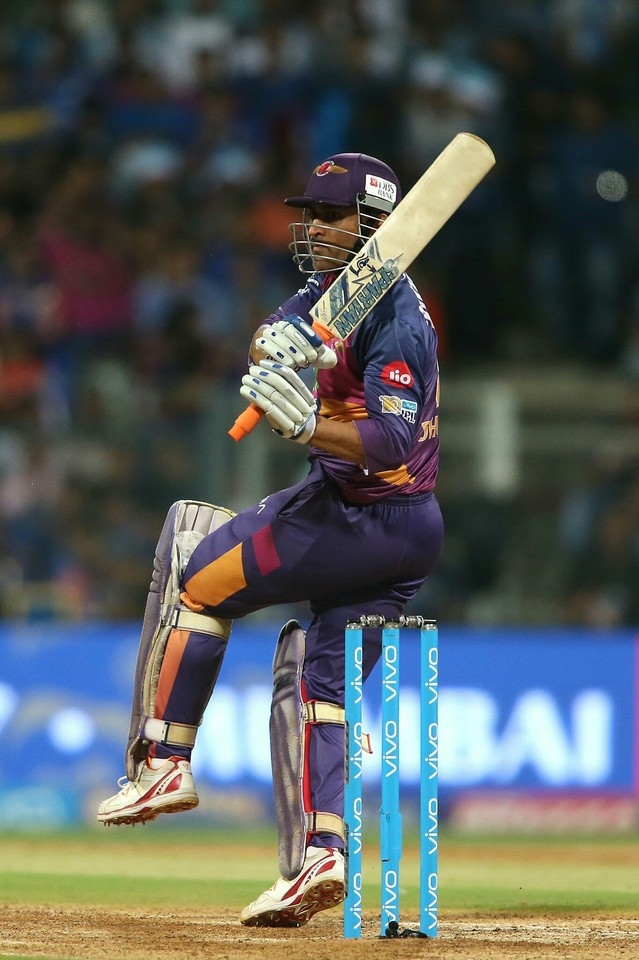 Ms dhoni with pune team