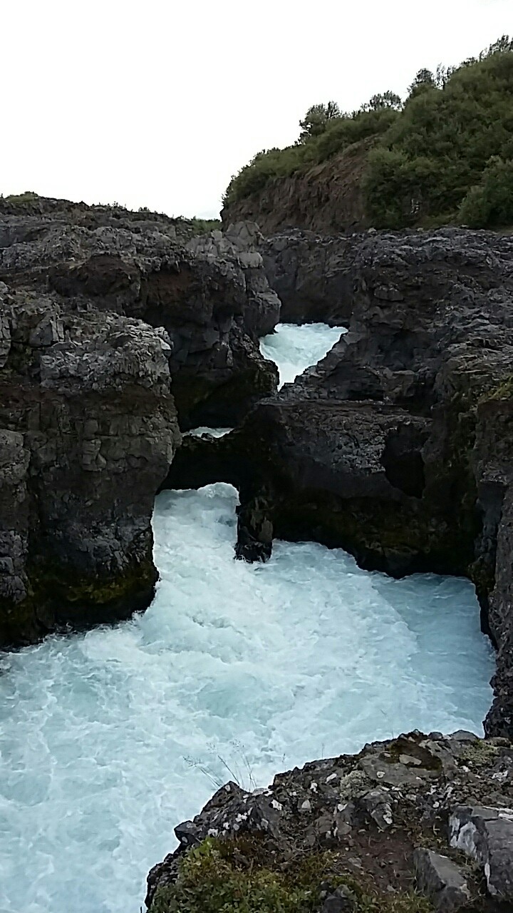 tosendes Wasser