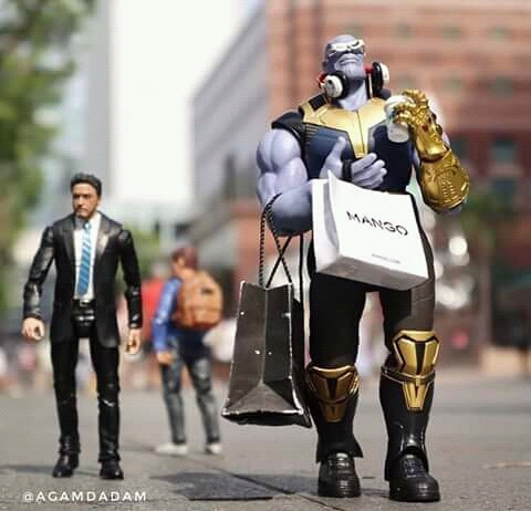 Thanos-Shopping