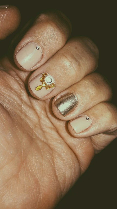 unhas...