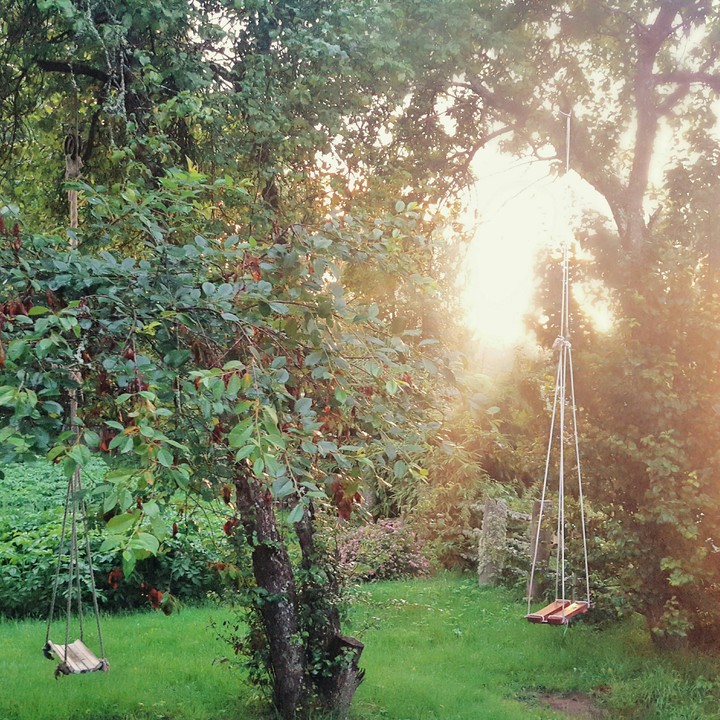 Garden swing