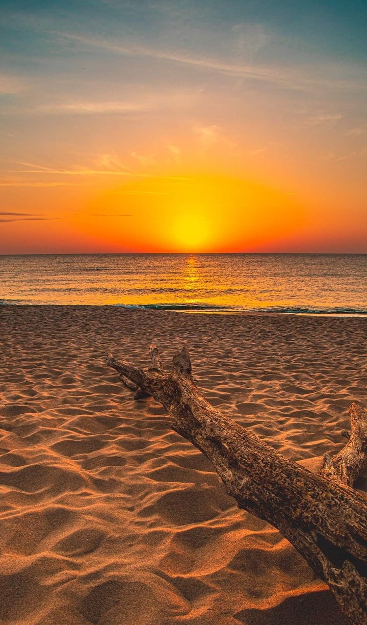sunrise by the beach